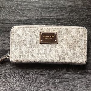 Michael Kors Monogram Wallet